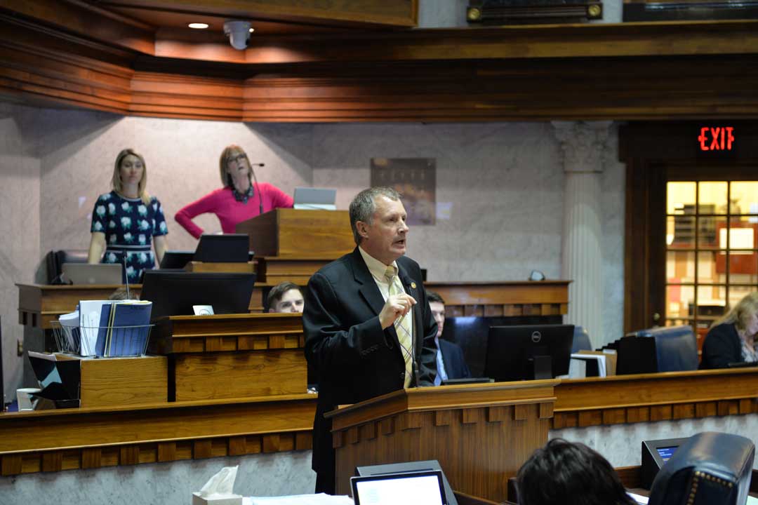 Stoops shines light on need for virtual school accountability Indiana